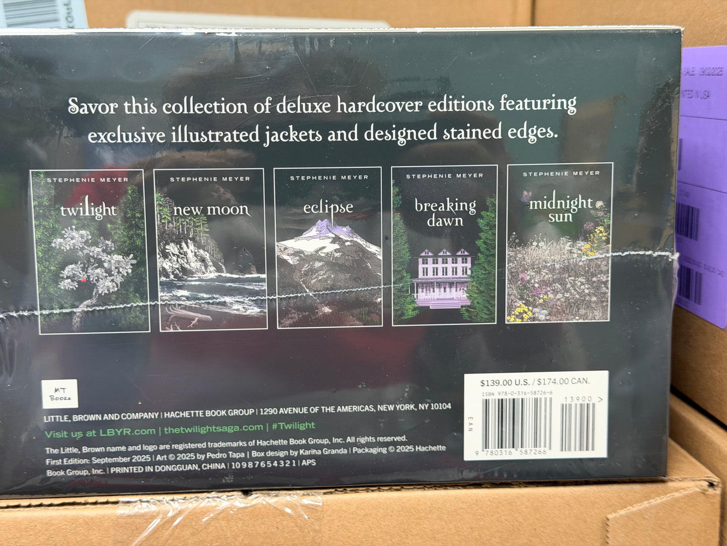The Twilight Saga Deluxe Hardcover Books Collection