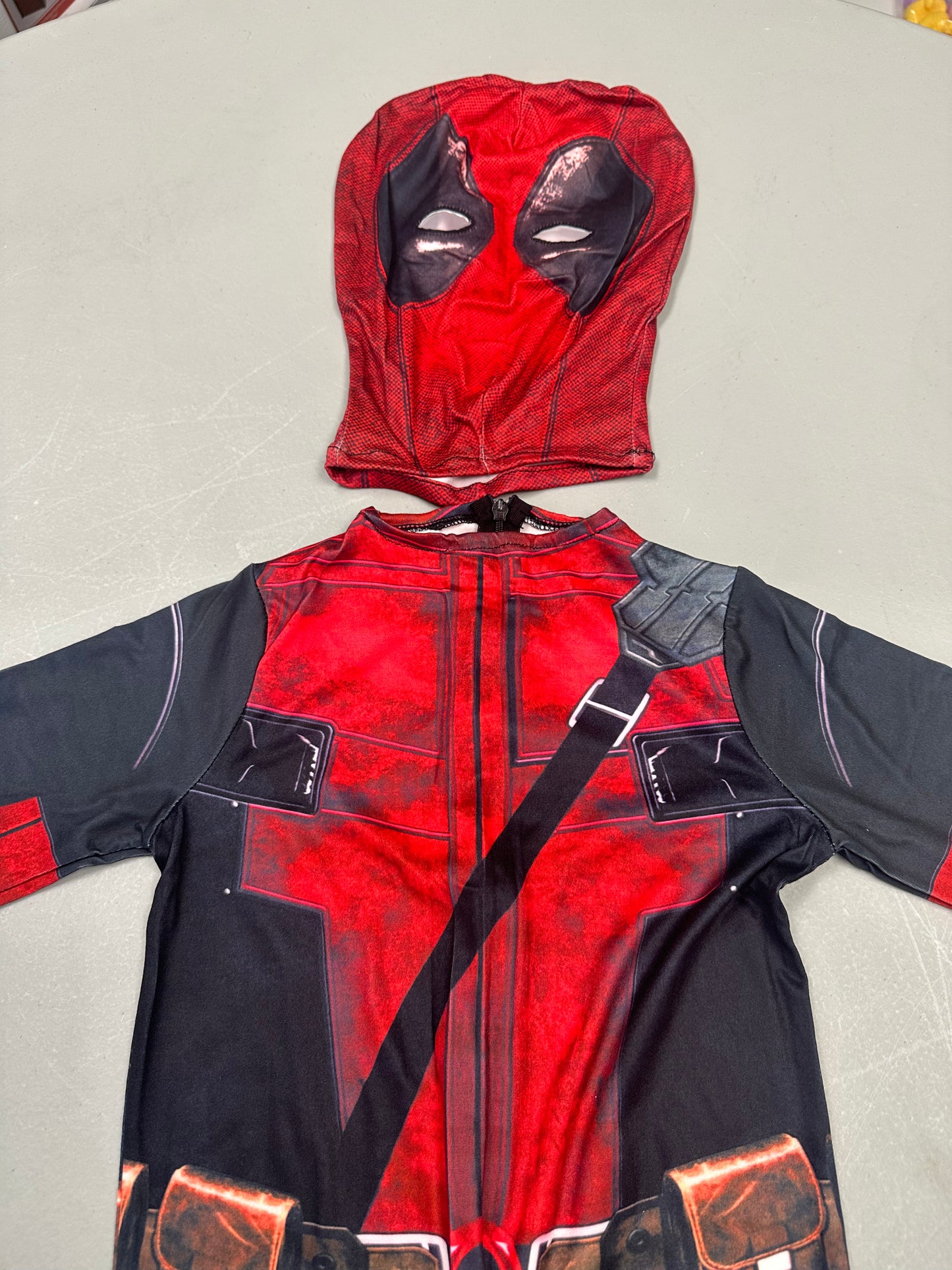 Kids Costume Jumpsuit with Mask (Size Youth Small 43”/46”)