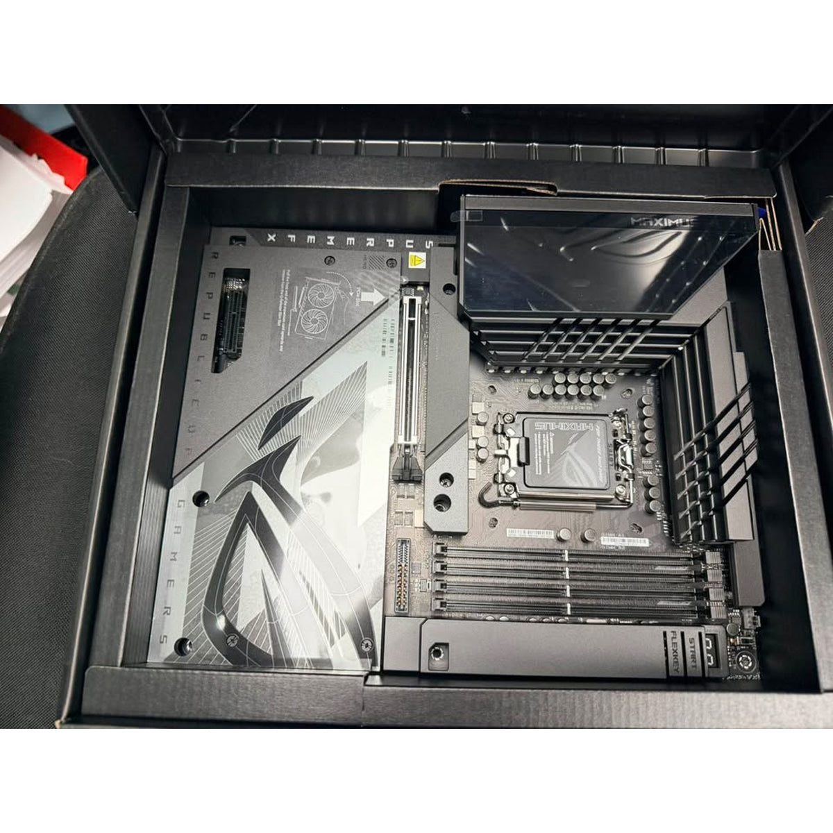 ROG Maximus DDR5 BTF Z790 Hero Motherboard