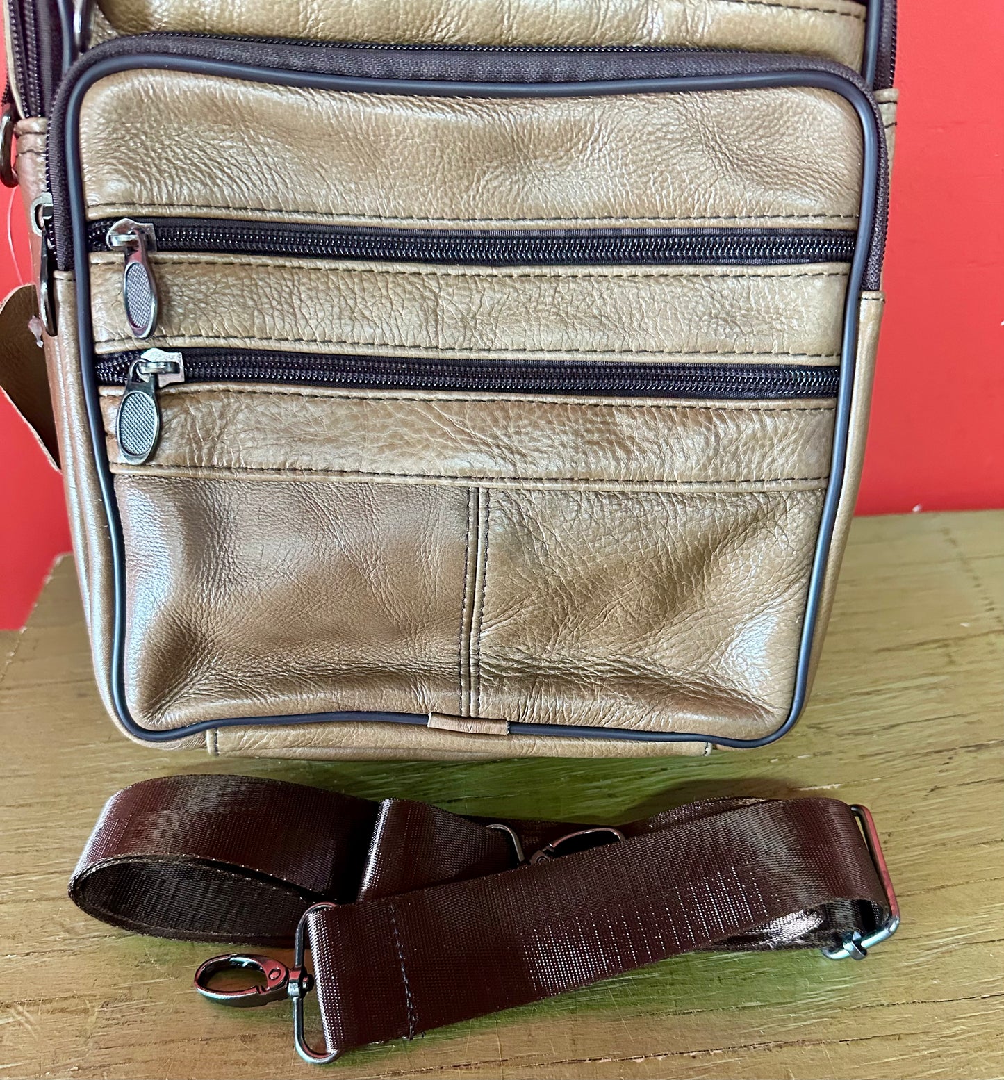 Men’s Leather Crossbody Bag