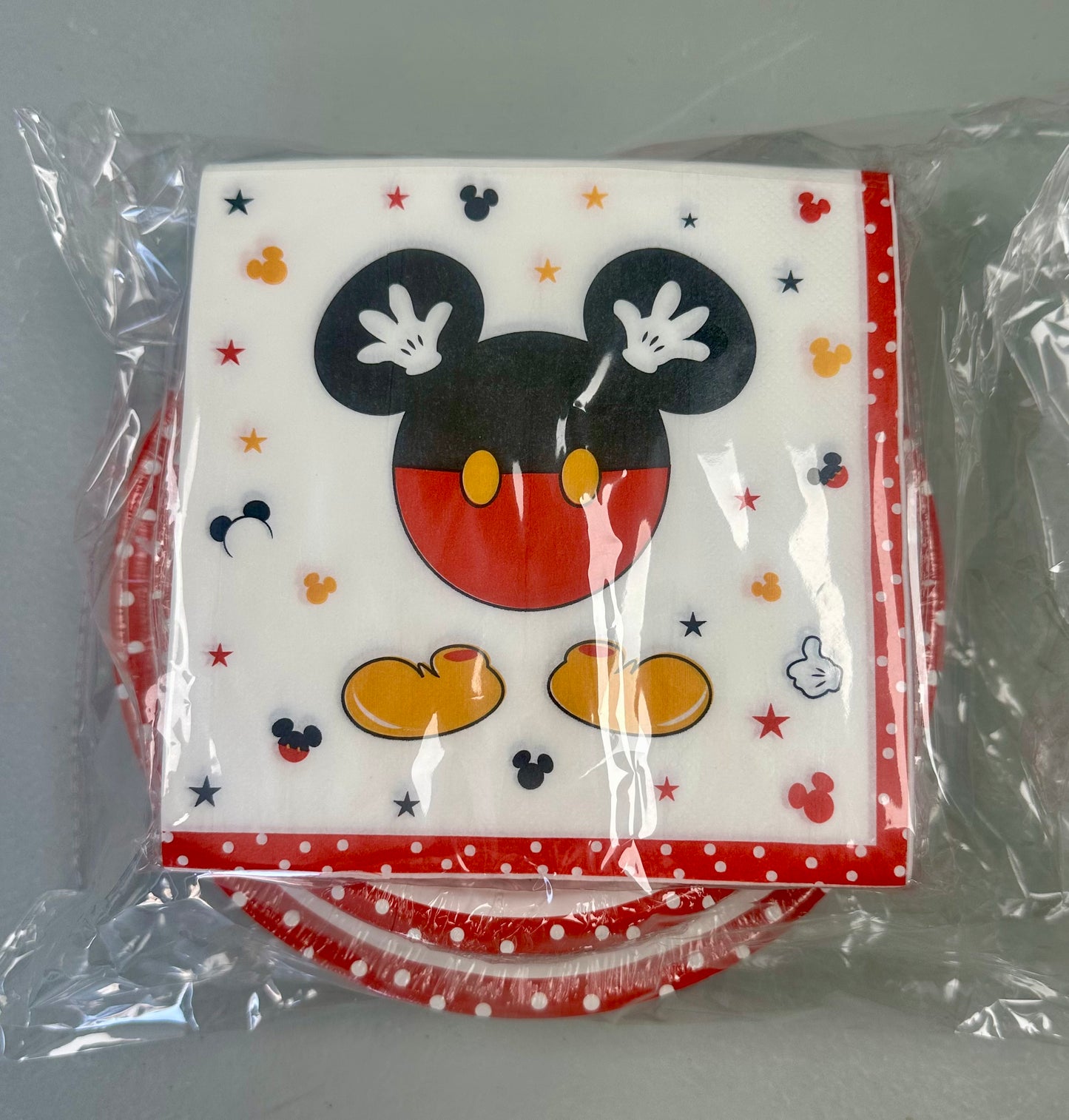 150 Piece Mickey Mouse Birthday Party Supplies Tableware Set