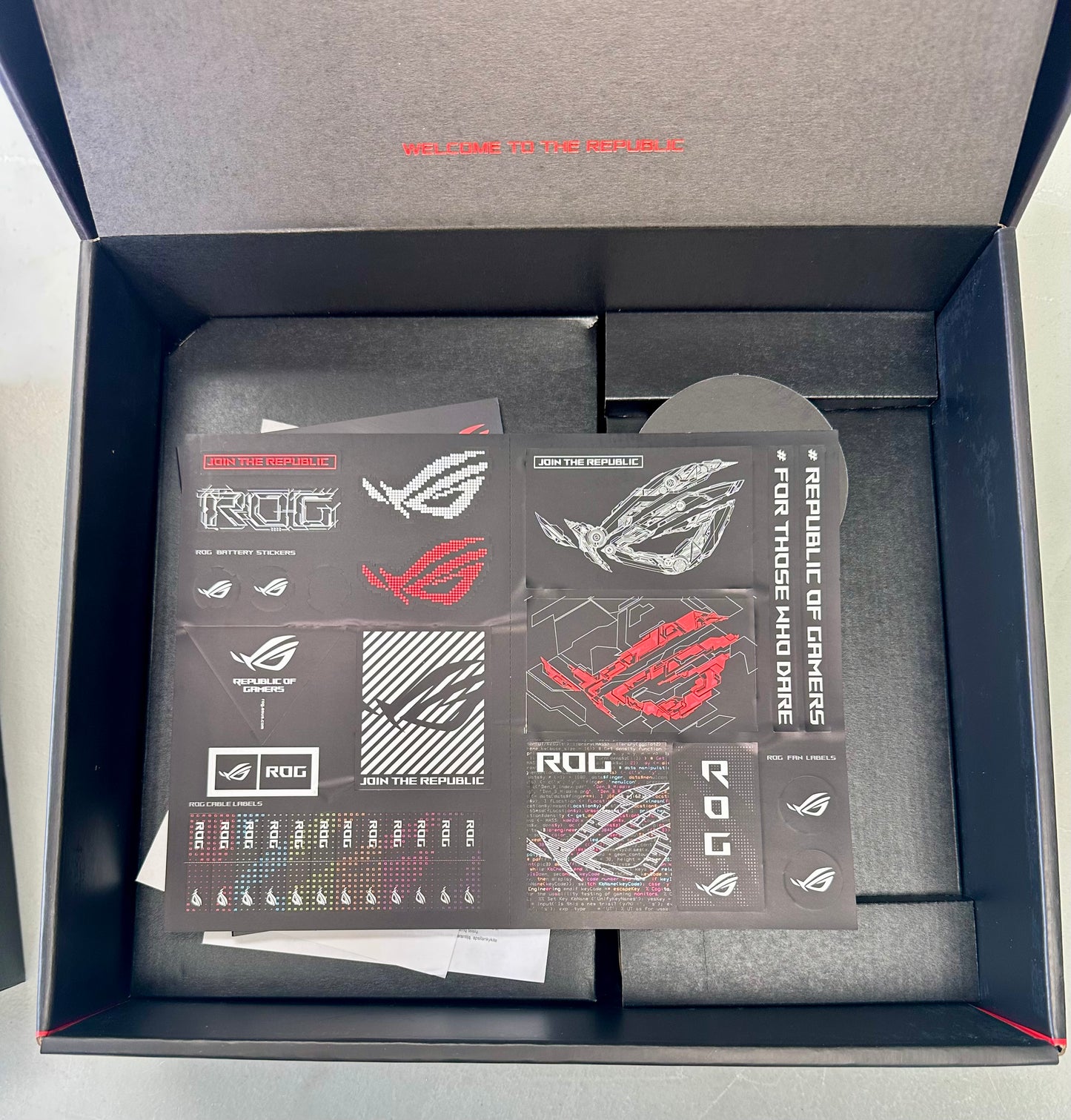 ASUS ROG Crosshair VIII Hero X570 AM4 Gaming Motherboard – Open Box
