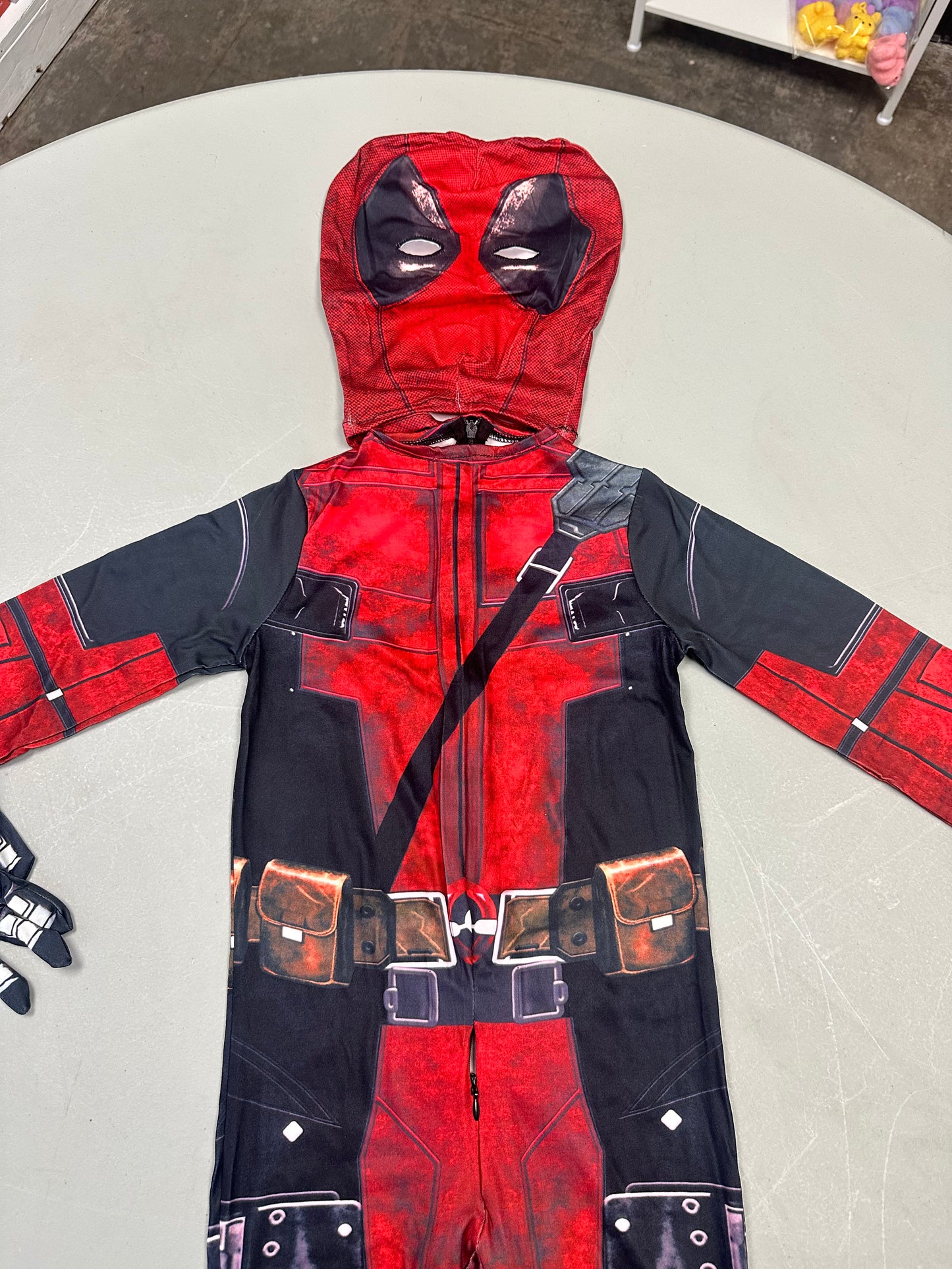 Kids Costume Jumpsuit with Mask (Size Youth Small 43”/46”)